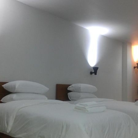 เดอะ นุก ประตูน้ำ Bed & Breakfast กรุงเทพมหานคร ภายนอก รูปภาพ