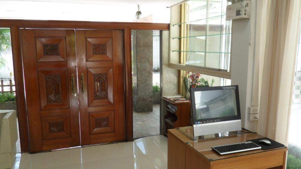 เดอะ นุก ประตูน้ำ Bed & Breakfast กรุงเทพมหานคร ภายนอก รูปภาพ