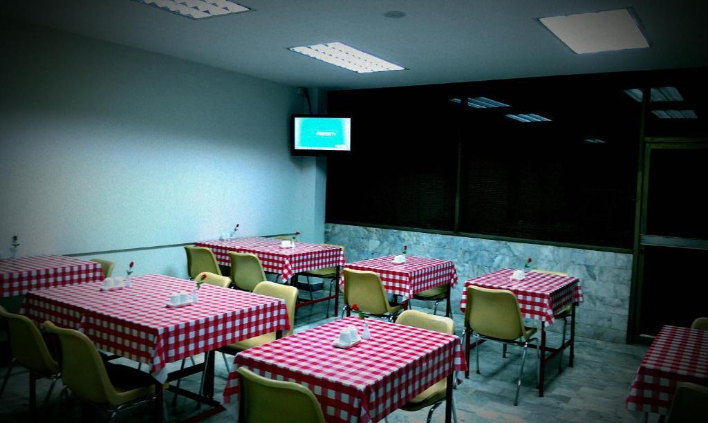 เดอะ นุก ประตูน้ำ Bed & Breakfast กรุงเทพมหานคร ภายนอก รูปภาพ