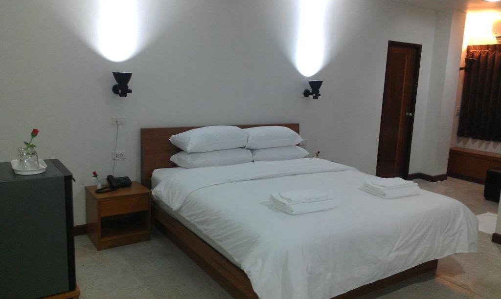 เดอะ นุก ประตูน้ำ Bed & Breakfast กรุงเทพมหานคร ภายนอก รูปภาพ